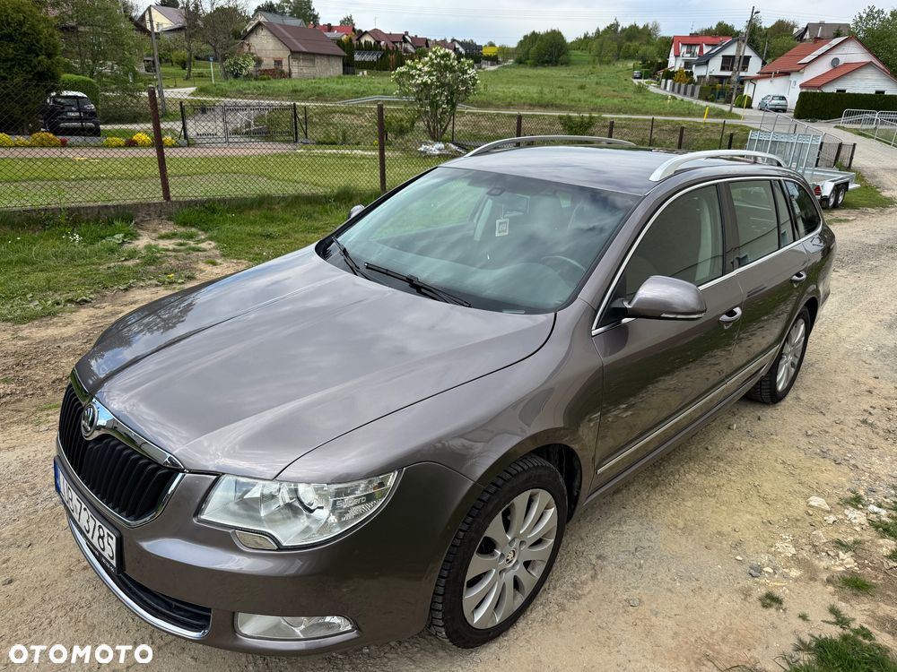 Skoda Superb 2.0 TDI Ambition DSG - 2