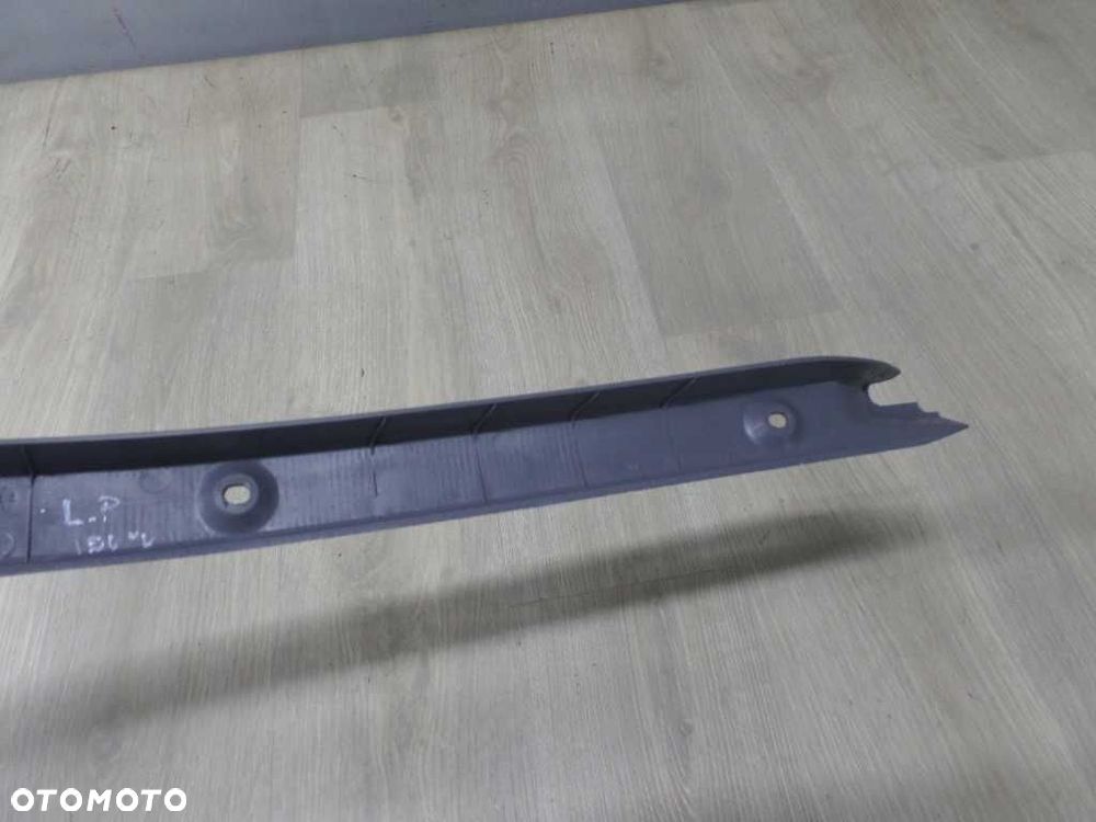 ISUZU NPR NQR NKR LISTWA OSLONA NAKLADKA PROGU LEWA 04-07 - 5