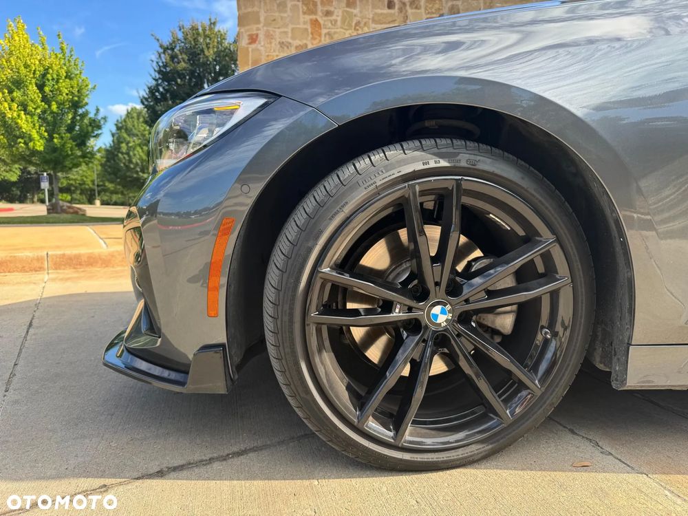 BMW Seria 3 330i xDrive M Sport - 10