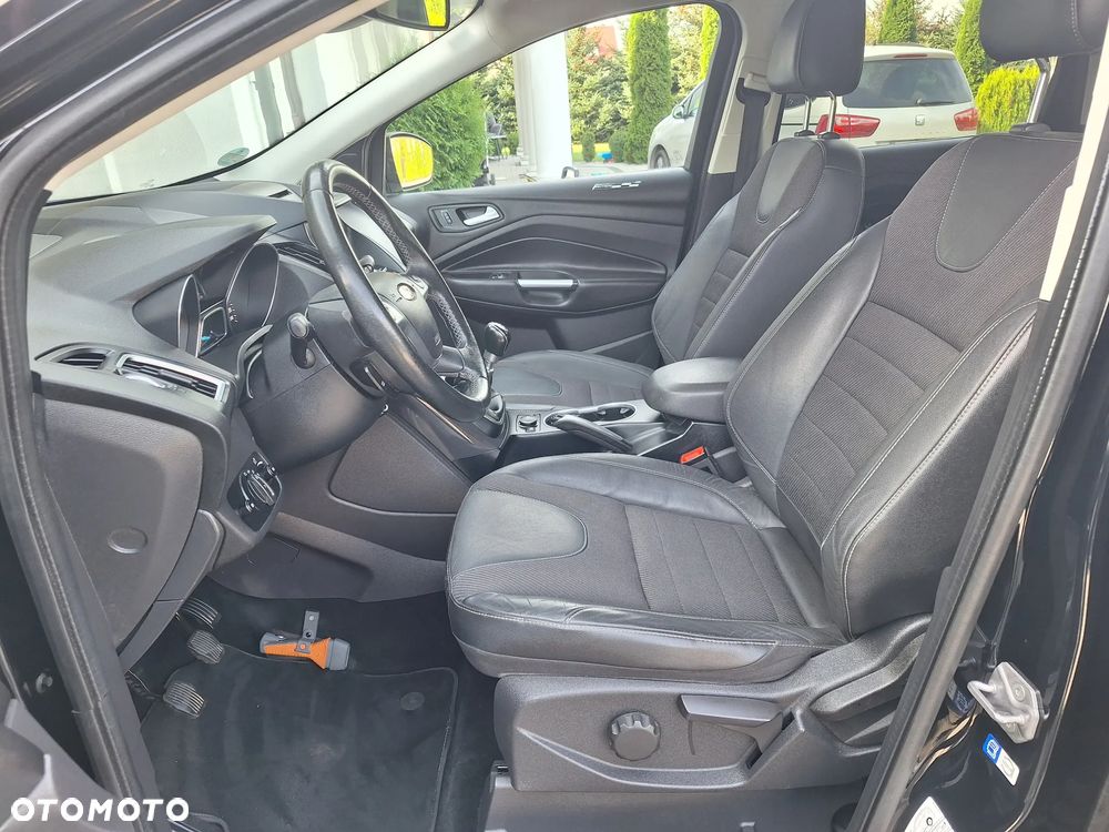 Ford Kuga 2.0 TDCi 2x4 ST-Line - 18