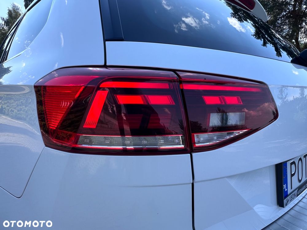 Volkswagen Passat - 31