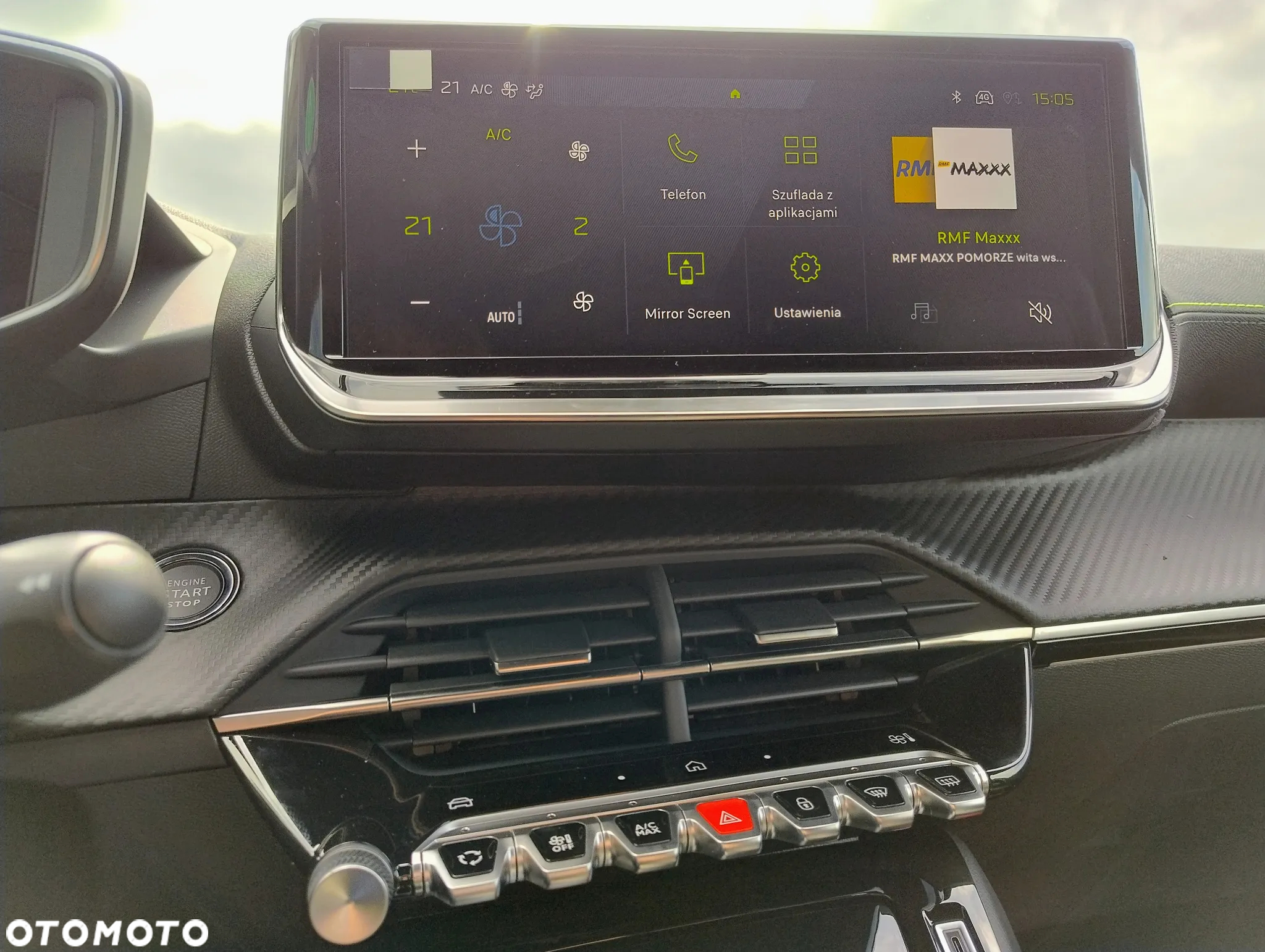 Peugeot 208 e-208 46.3kWh GT - 12
