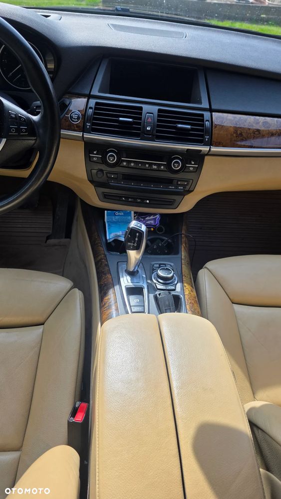 BMW X5 xDrive35d - 17