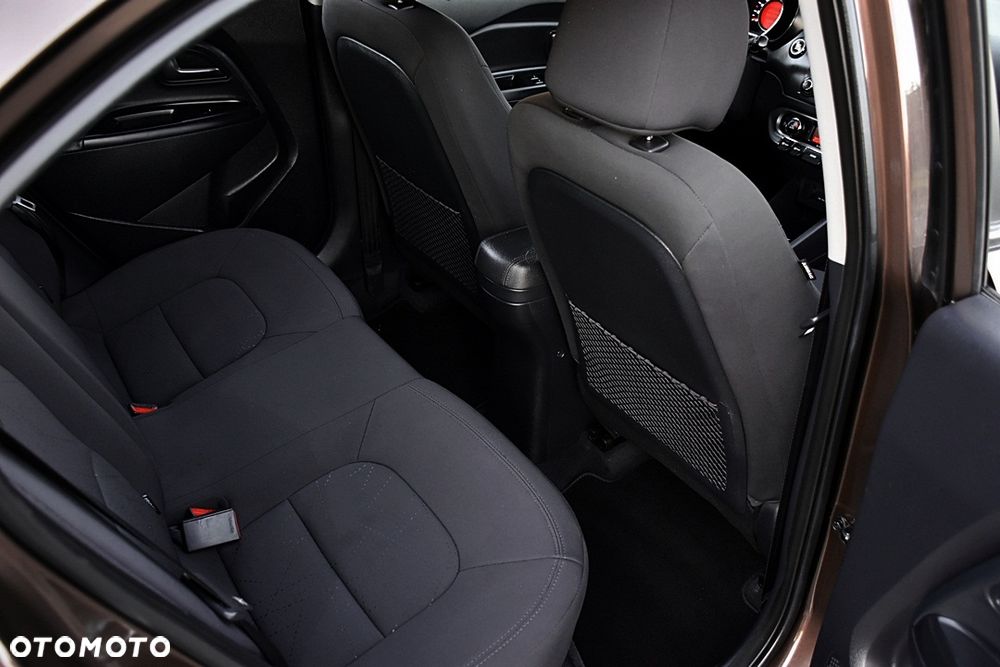 Kia Rio 1.4 XL - 38