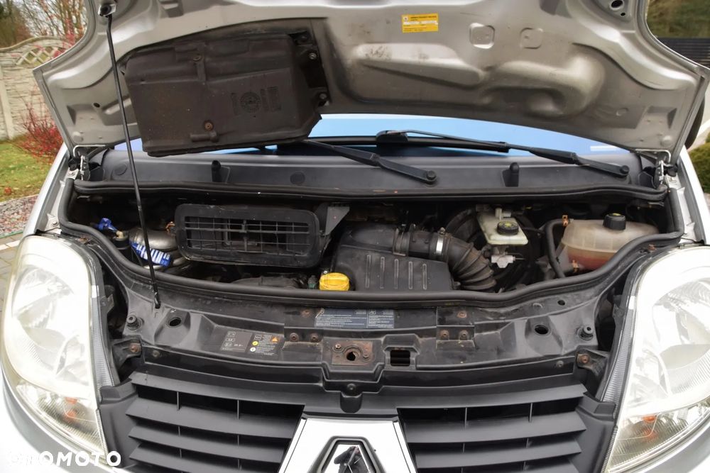 Renault Trafic Passenger FAP L2H1 Expression - 16