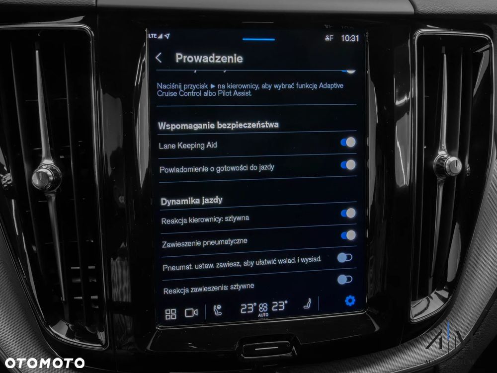 Volvo XC 60 B5 D AWD Ultimate Dark - 30