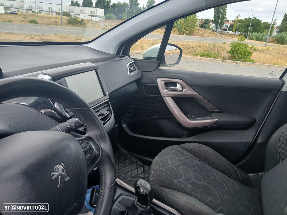 Peugeot 2008 PureTech 82 Style - 21