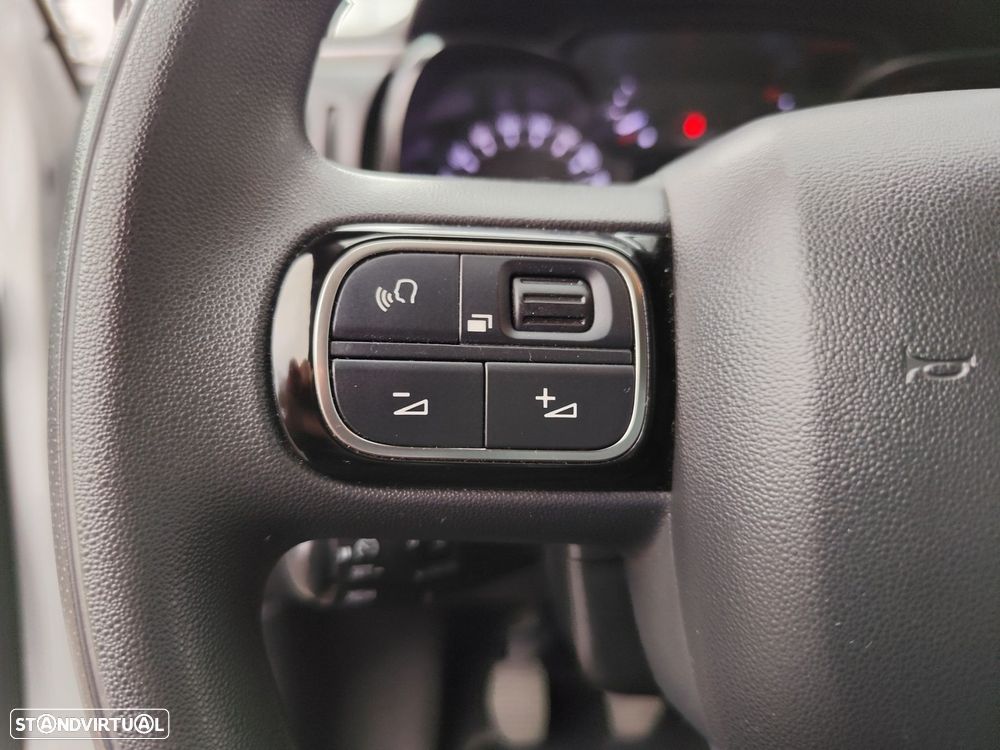 Citroën C3 1.2 PureTech Shine - 18