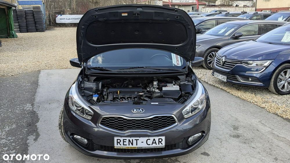 Kia Ceed - 34