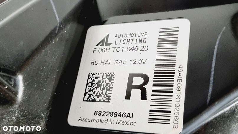 REFLEKTOR PRAWY LAMPA CHRYSLER PACIFICA 17- SOCZEWKA Z LED - 5