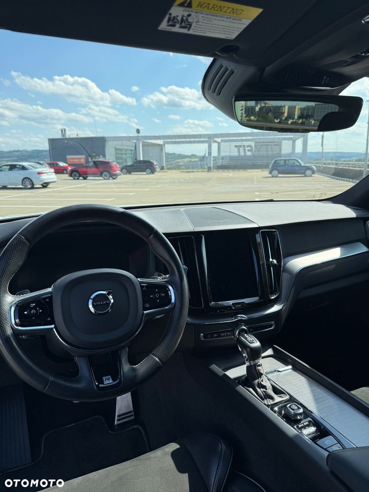 Volvo XC 60 T5 AWD Geartronic RDesign - 22