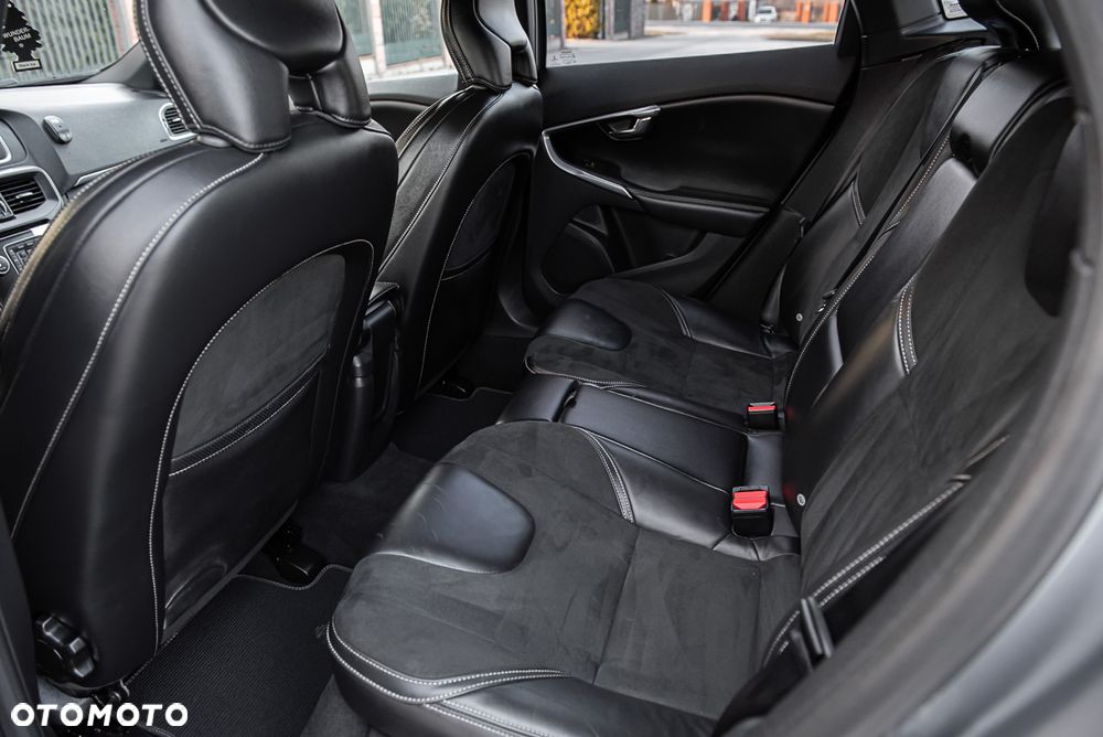 Volvo V40 D2 Drive-E R-Design Kinetic - 20