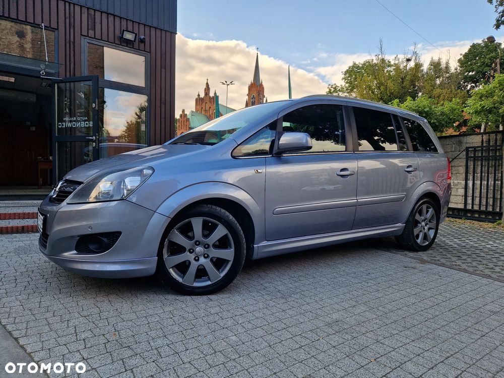 Opel Zafira 1.8 Cosmo - 9