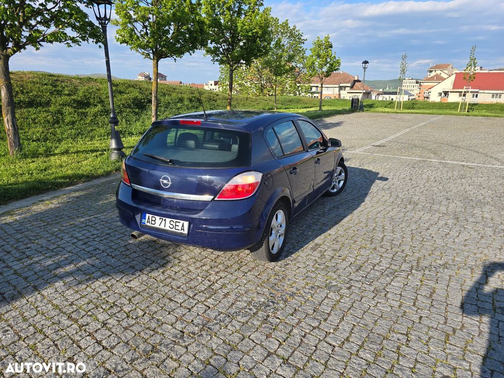 Opel Astra 1.6i Sport - 5