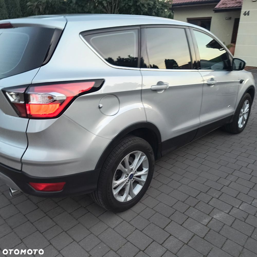 Ford Kuga 2.0 TDCi 4WD Titanium - 29