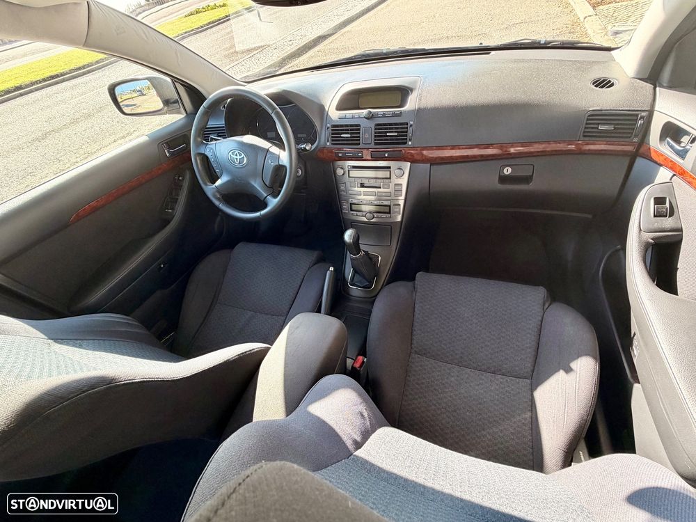 Toyota Avensis S/D 1.6 Sol EC - 22