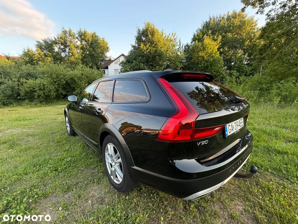 Volvo V90 D5 AWD Momentum - 5