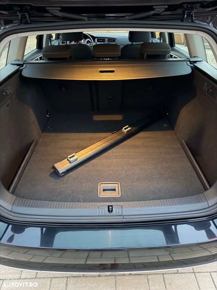 Volkswagen Golf 1.6 TDI DPF Comfortline - 40