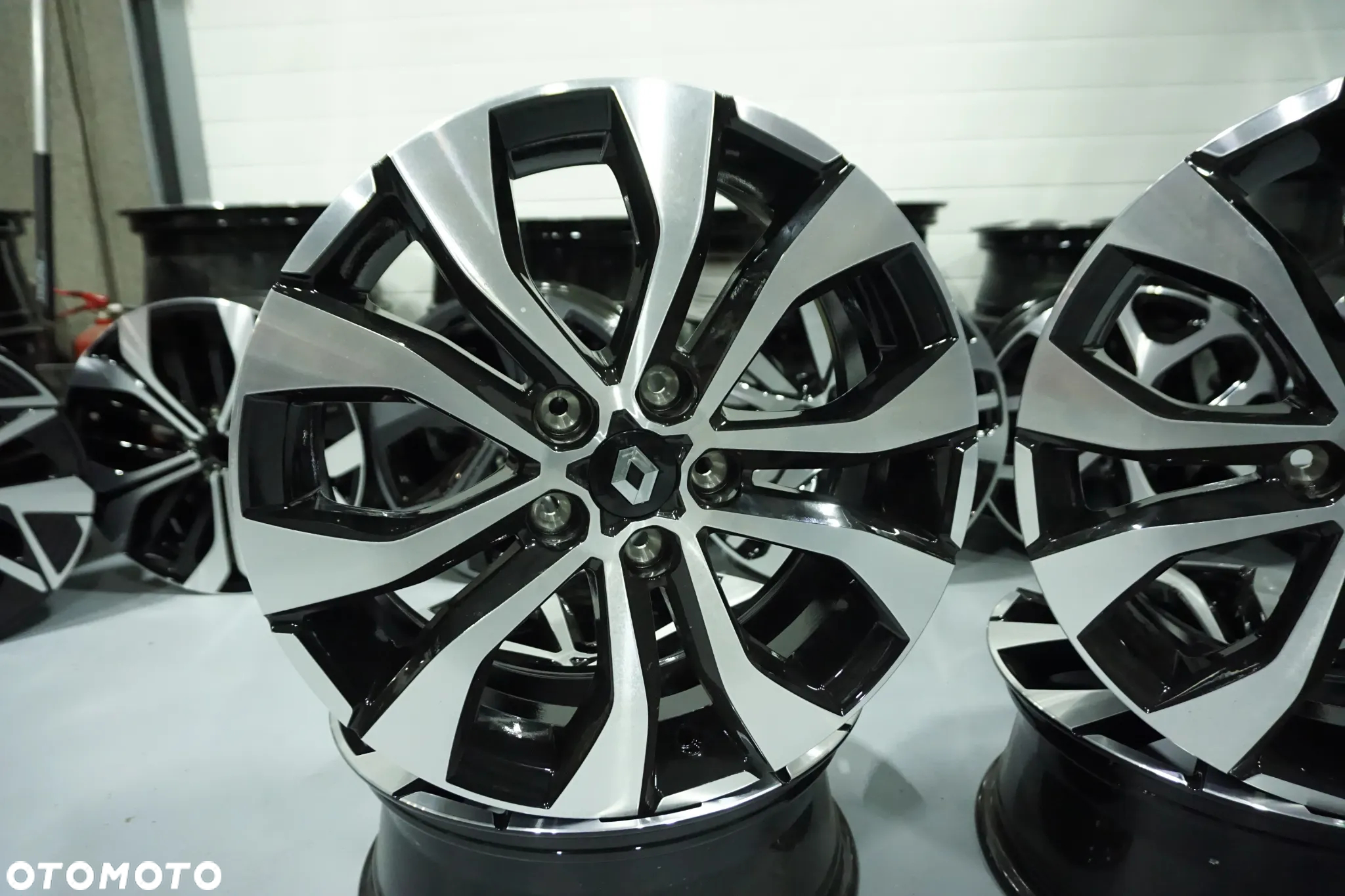 FELGI ALUMINIOWE 17 RENAULT SYMBIOZ ARCANA EXPRESS ZOE  CAPTUR II KADJAR KOLEOS MEGANE SCENIC TALISMAN ESPACE LAGUNA III FLUENCE KANGOO ORYGINAŁ - 8