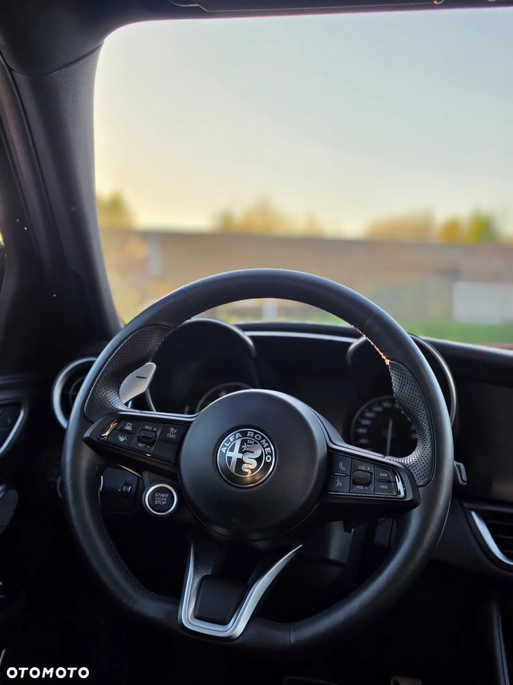 Alfa Romeo Giulia 2.0 Turbo Veloce Q4 - 12