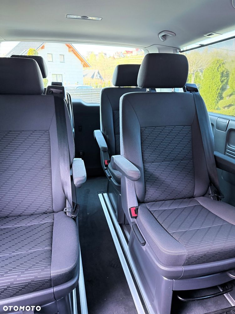 Volkswagen Multivan - 10
