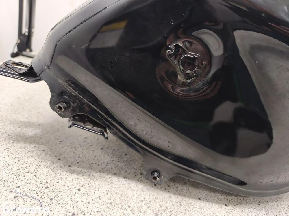 Bak, zbiornik paliwa KTM 125 Duke - 27