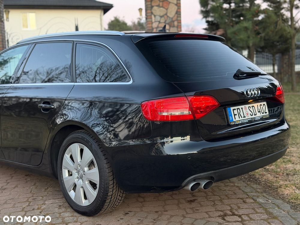 Audi A4 Avant - 16