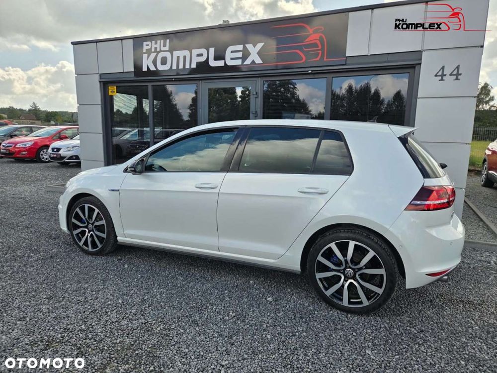 Volkswagen Golf - 8