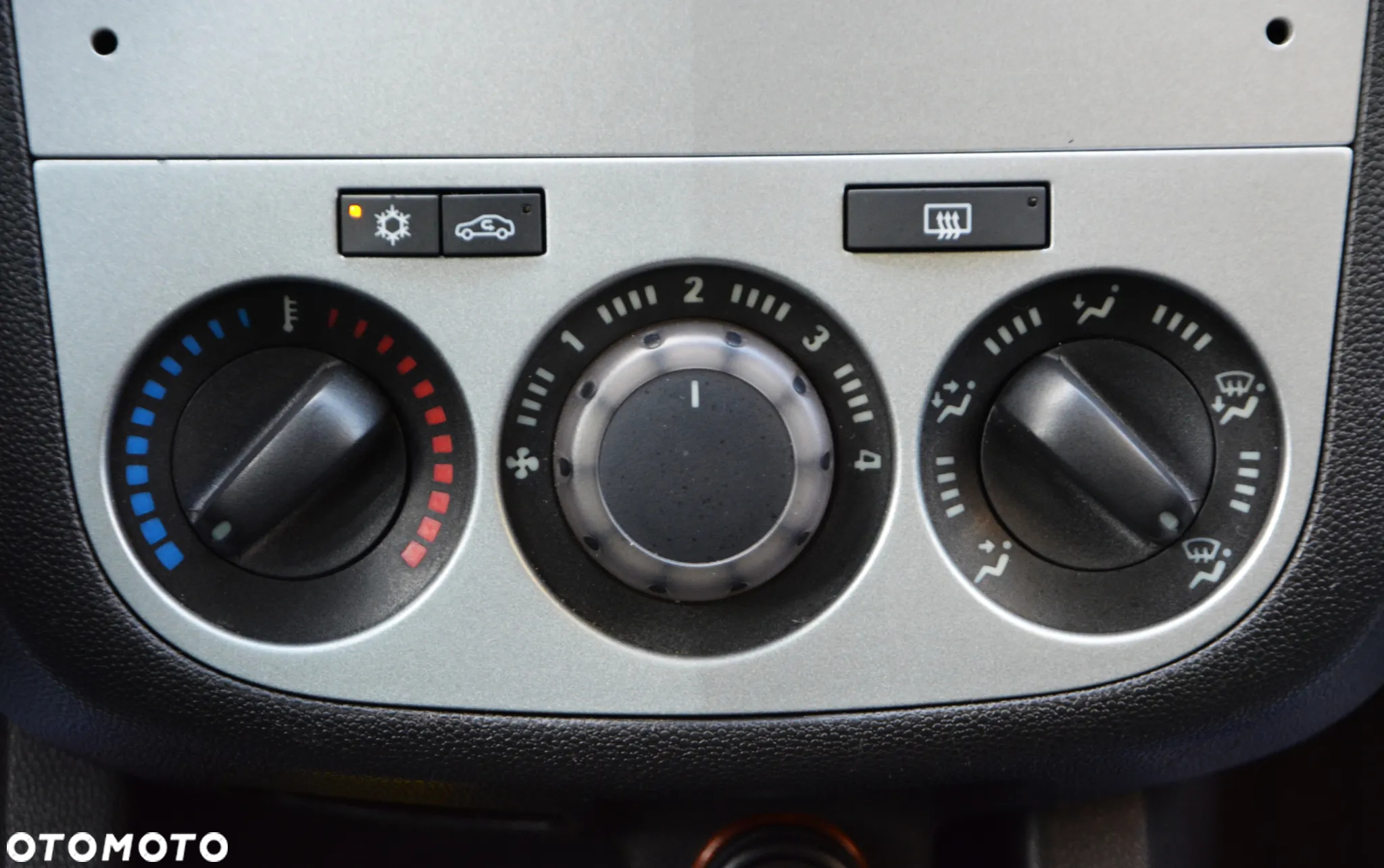Opel Corsa 1.2 16V EcoFLEX 150 Jahre - 10