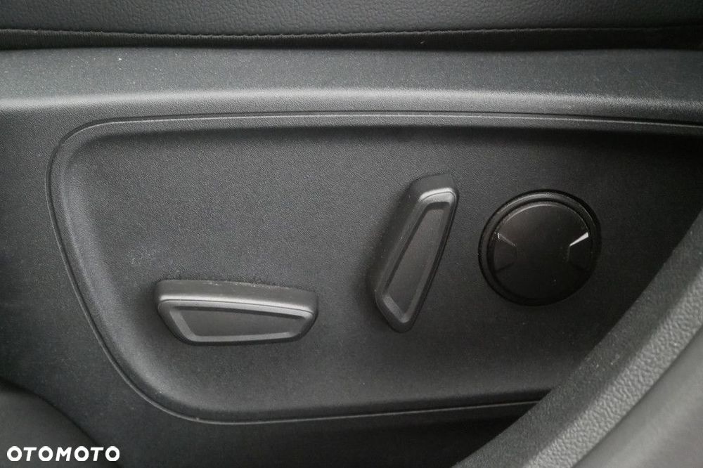 Ford Kuga - 35