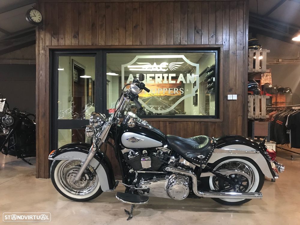 Harley-Davidson FLSTC Heritage Softail - 4