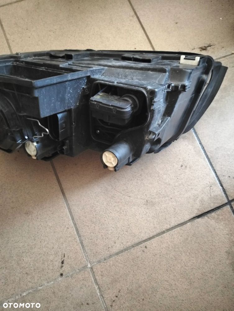 LAMPA PRZÓD PRAWA AUDI A4 B6 - 5