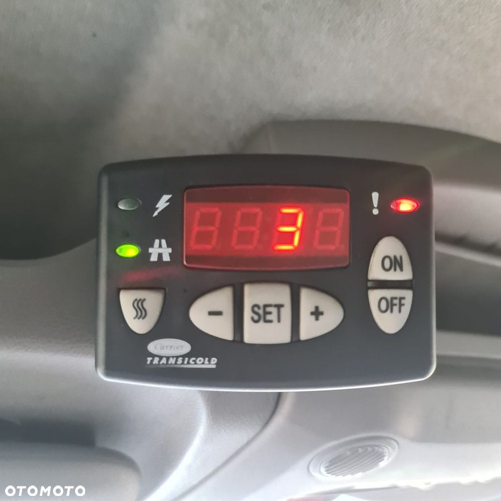 Nissan NV400 - 19