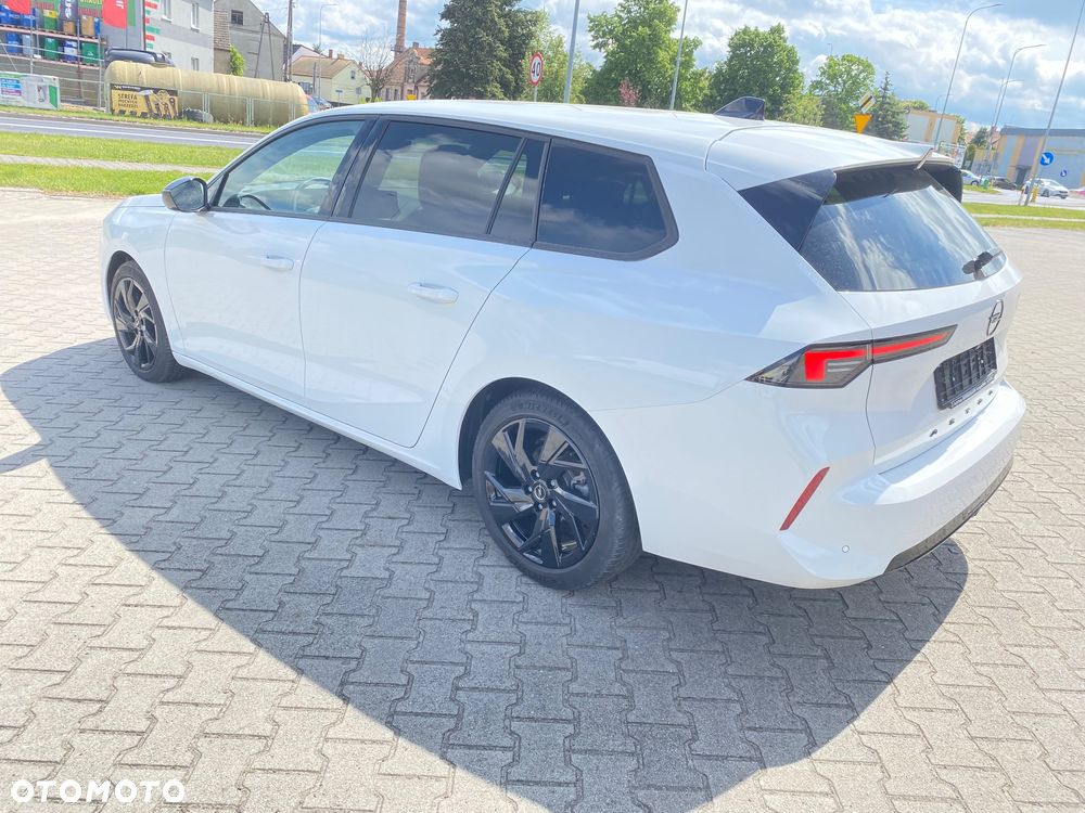 Opel Astra 1.2 T GS Line S&S - 4