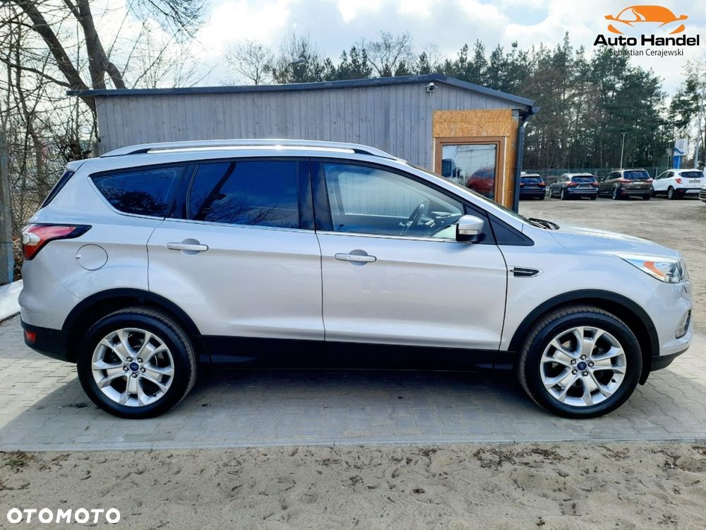 Ford Kuga 1.5 EcoBoost 2x4 Titanium - 10