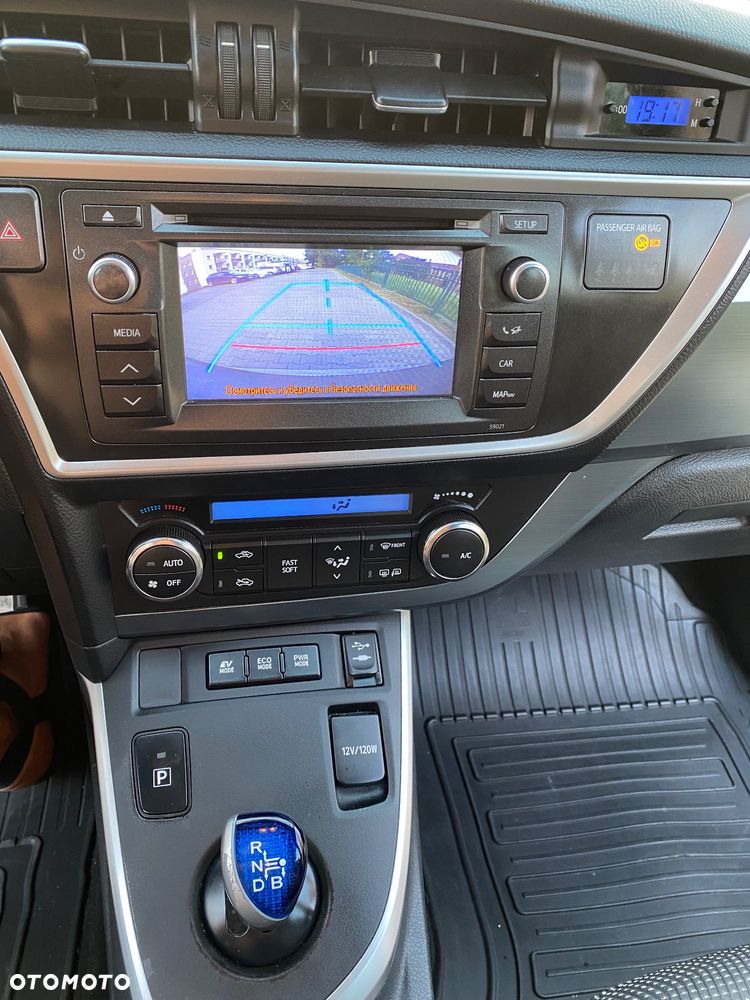 Toyota Auris 1.8 HSD Luna - 18