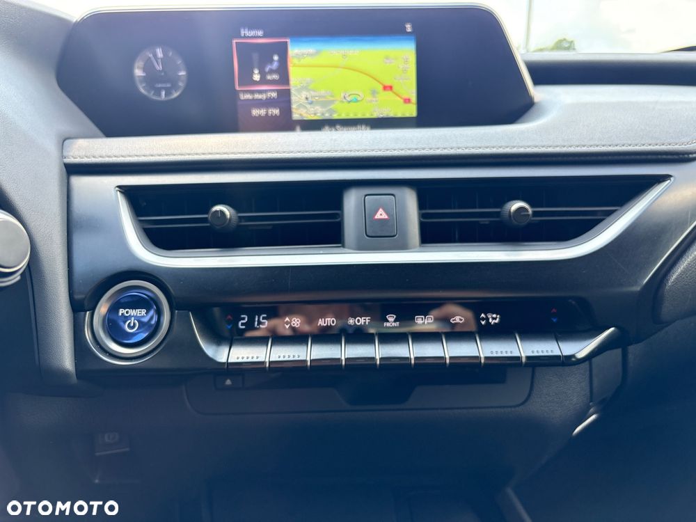 Lexus UX - 26