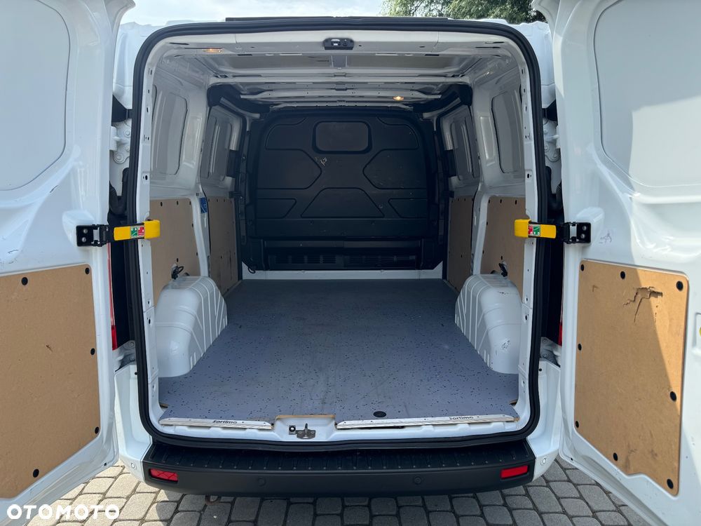 Ford Transit Custom - 11