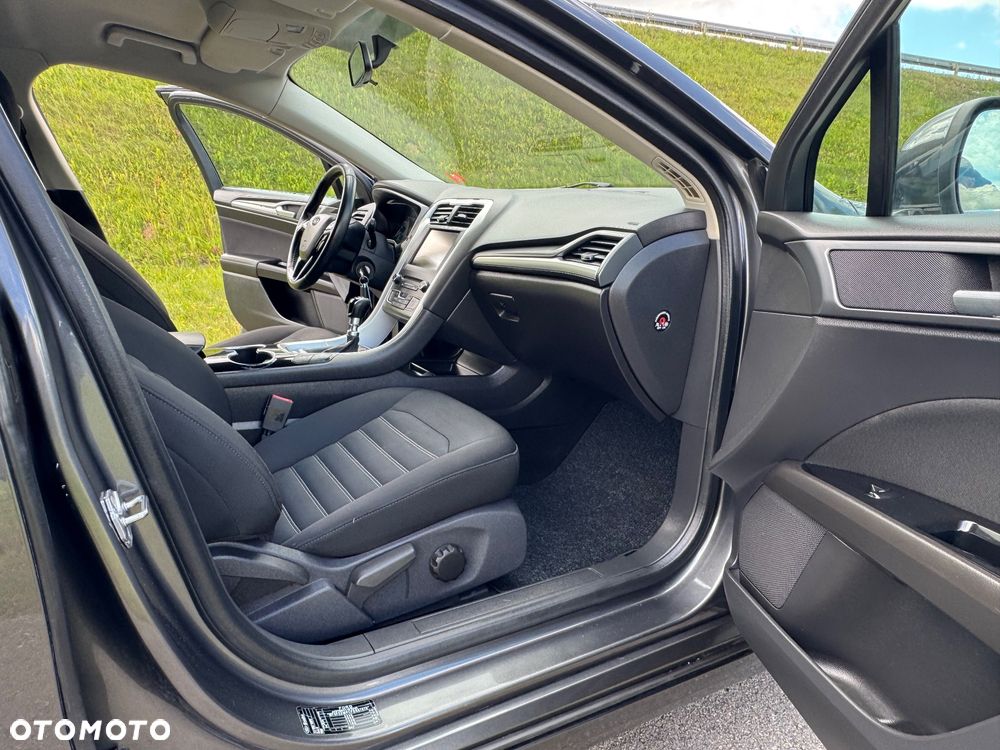 Ford Mondeo 2.0 TDCi STart-Stopp Titanium - 24