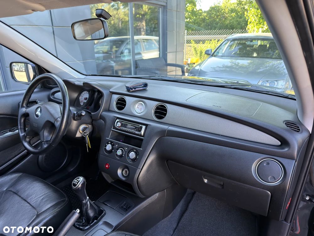 Mitsubishi Outlander 2.0 Invite - 9