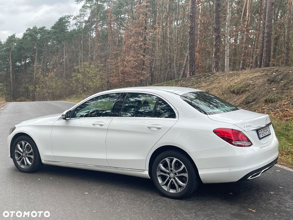Mercedes-Benz Klasa C 200 4-Matic 7G-TRONIC - 15