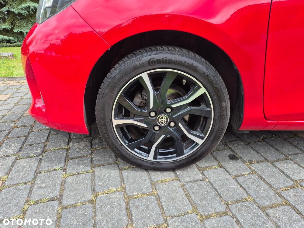 Toyota Yaris 1.33 VVT-i Lounge - 10