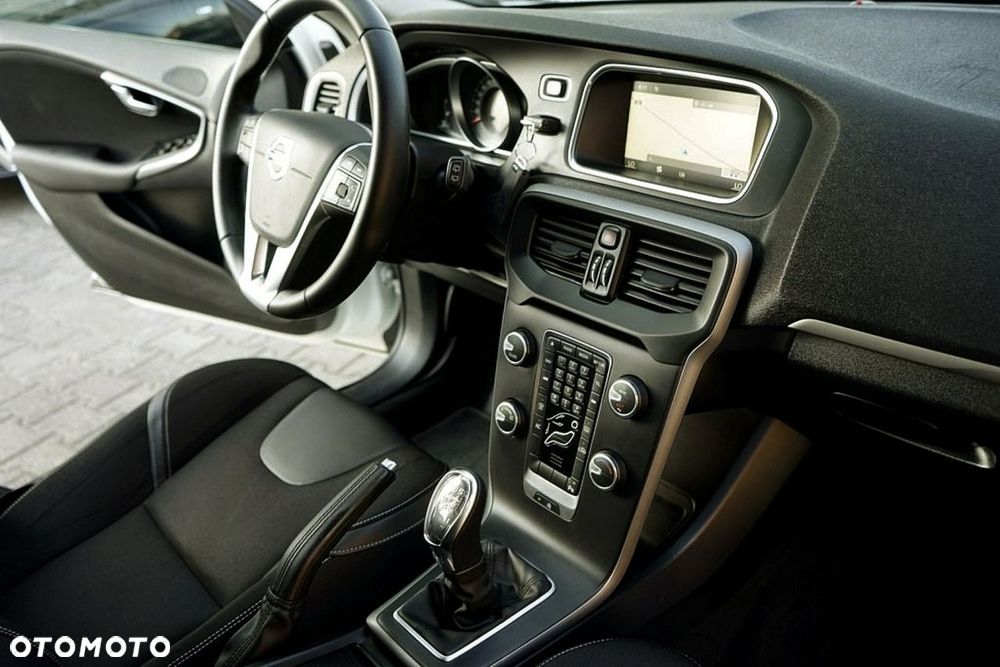 Volvo V40 D2 - 17