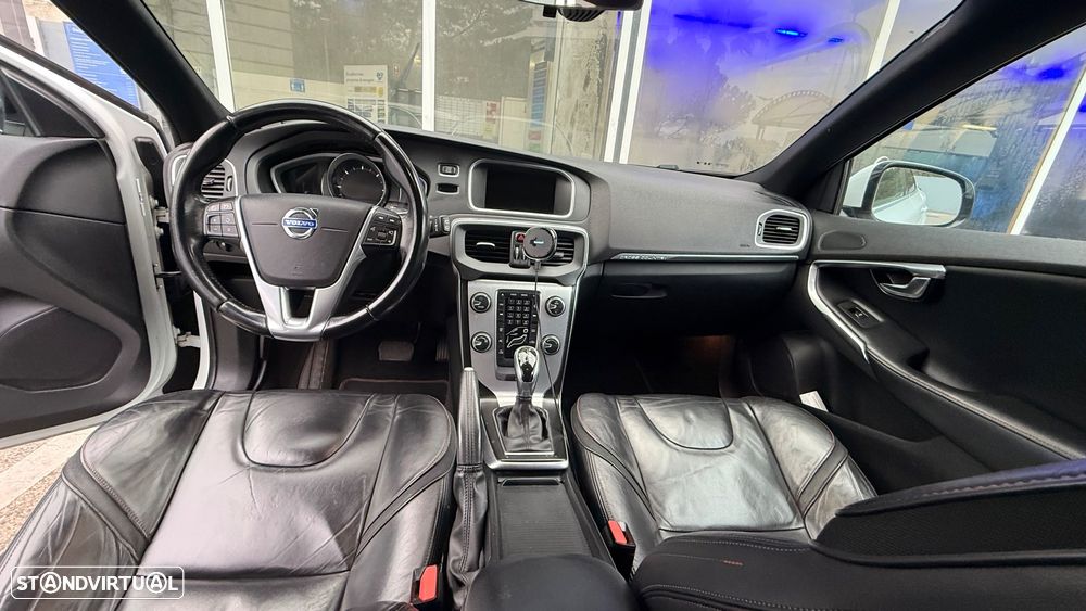 Volvo V40 1.6 D2 Volvo Ocean Race Powershift - 5