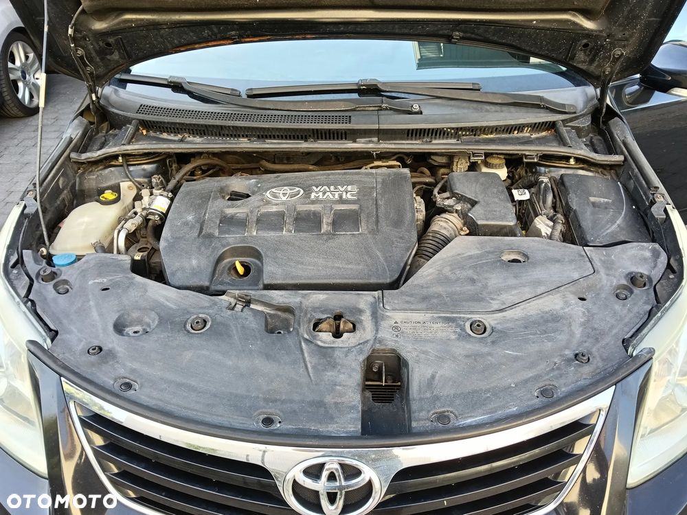 Toyota Avensis 1.8 Luna - 4