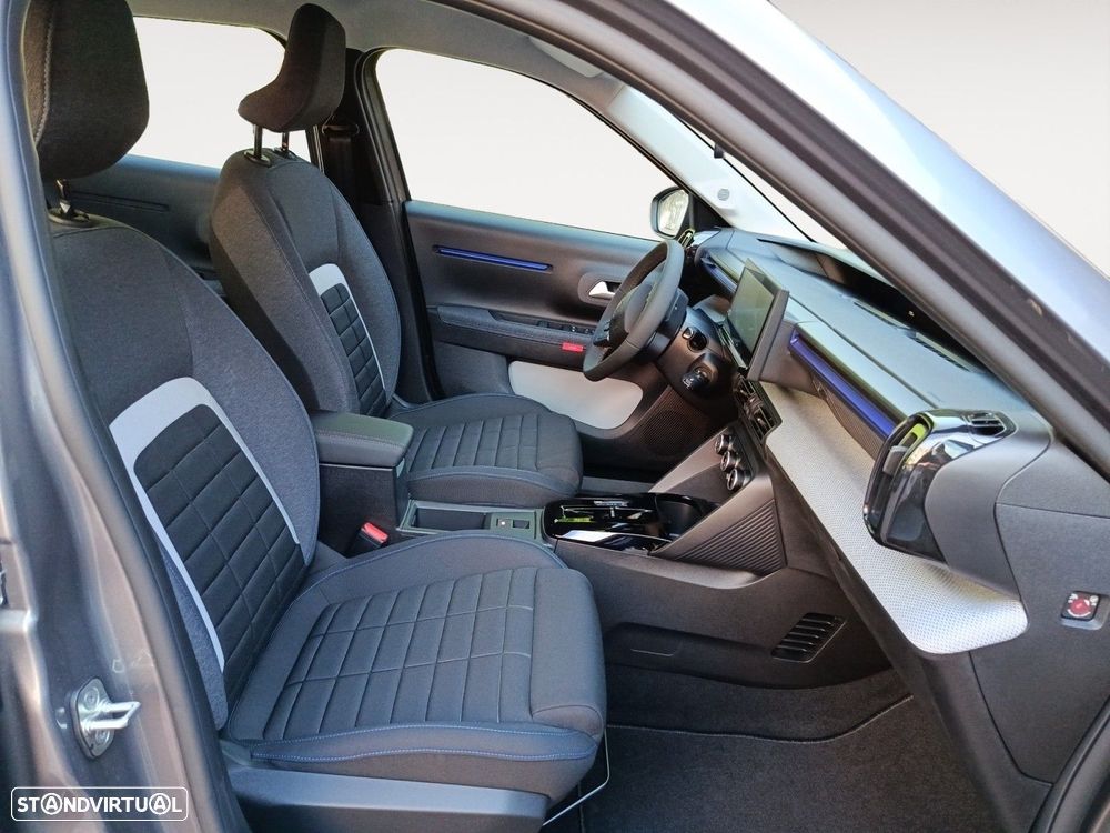 Citroën C3 1.2 Hybrid Plus e-DSC6 - 13