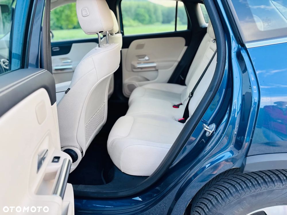 Mercedes-Benz EQA 300 66.5kWh 4-Matic Progressive - 16