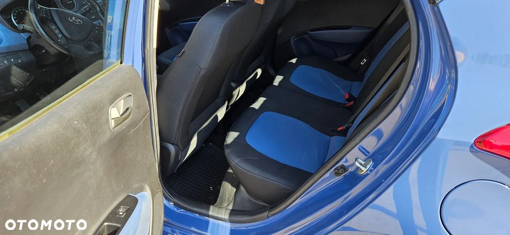 Hyundai i10 1.2 Fifa World Cup Edition - 9