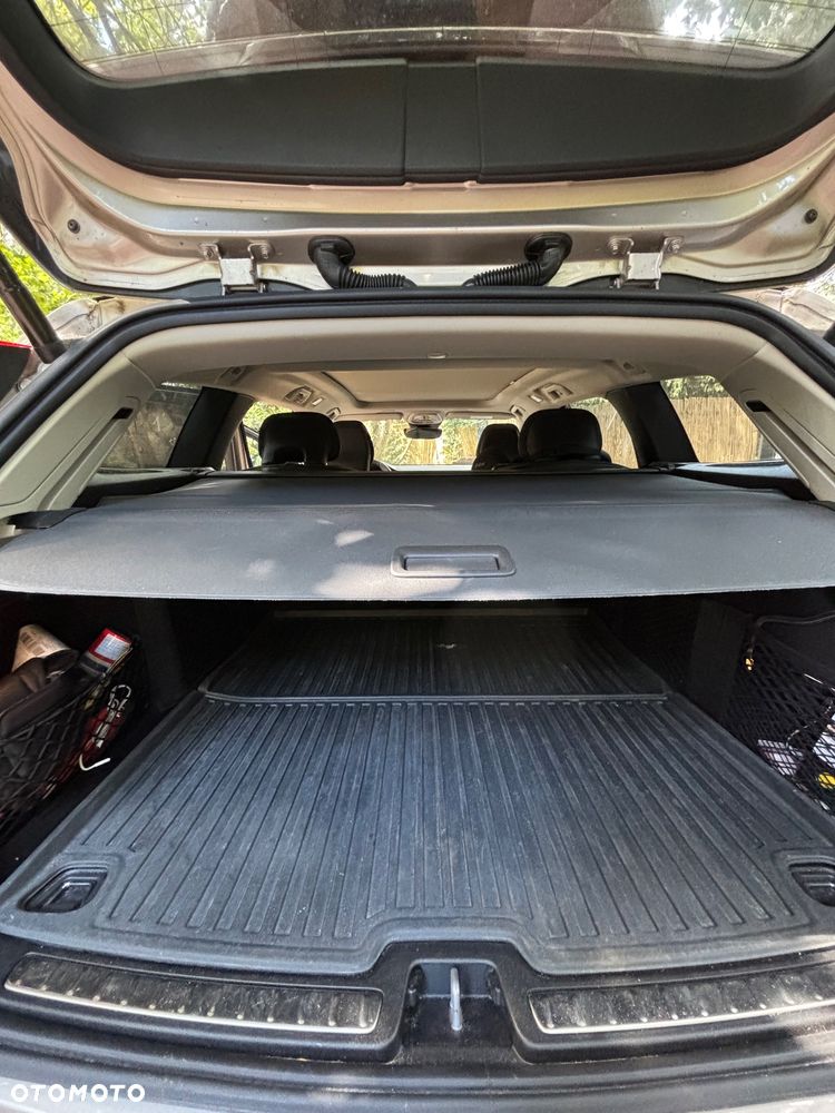 Volvo V60 B4 B DKG Plus Dark - 40