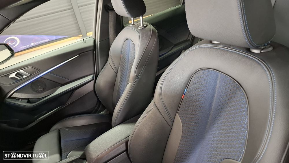 BMW 116 d Pack Desportivo M Auto - 11